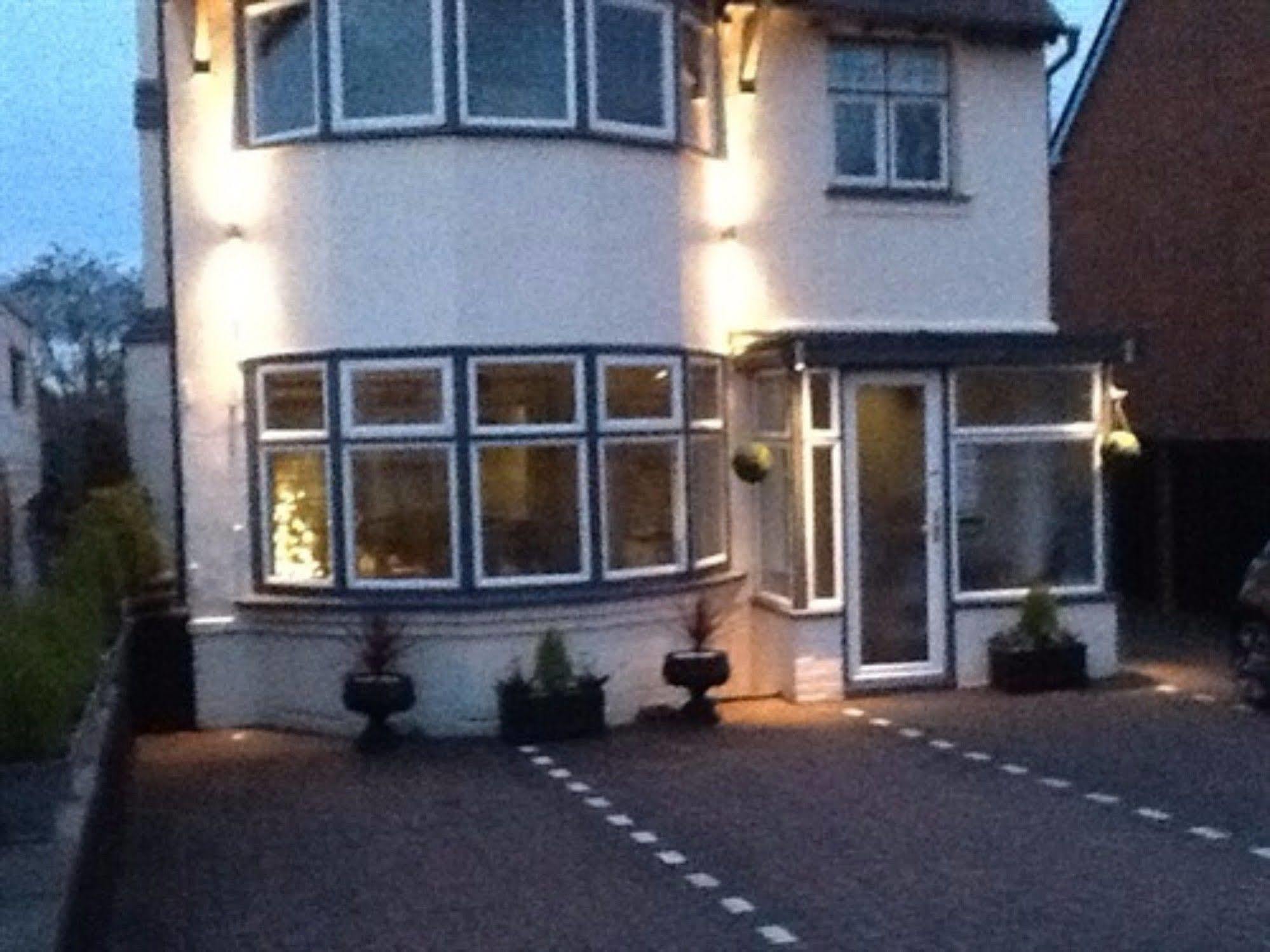 Hunters Moon Guest House Stratford-upon-Avon Esterno foto